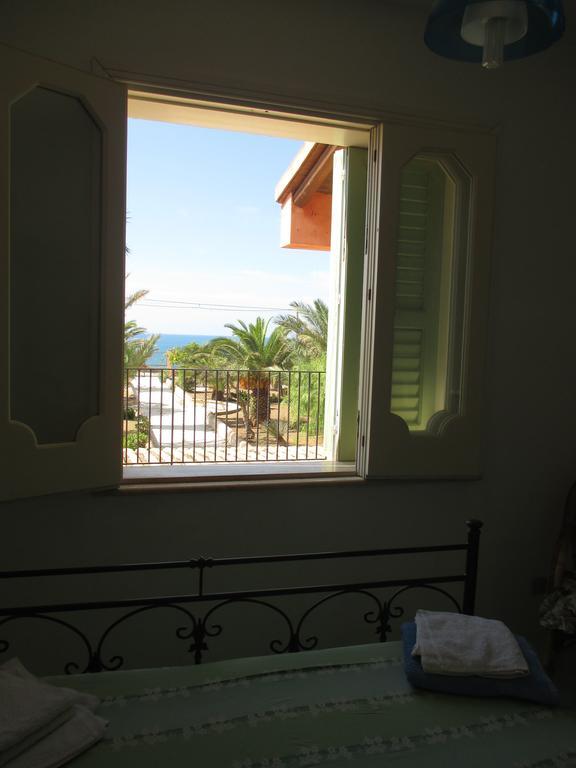 La Villa Rosa Al Mare Pozzallo Rom bilde