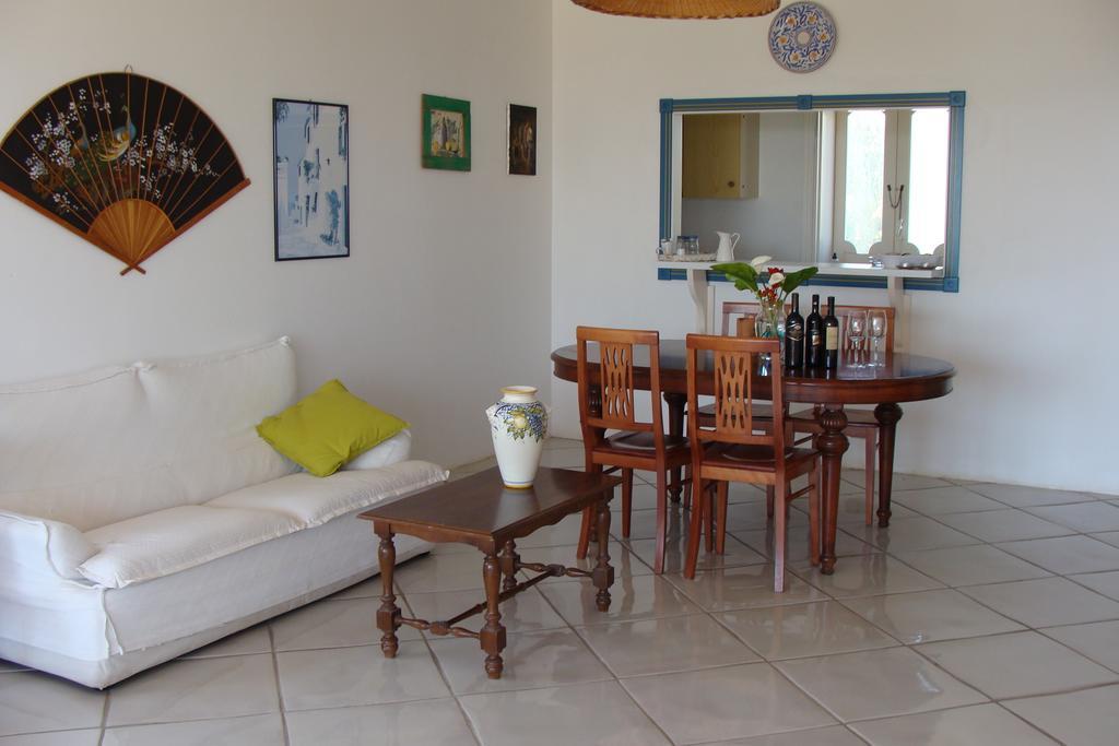 La Villa Rosa Al Mare Pozzallo Rom bilde