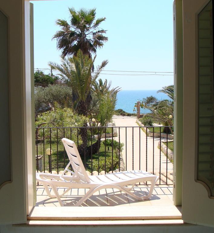 La Villa Rosa Al Mare Pozzallo Rom bilde